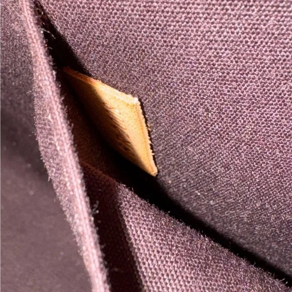 Louis Vuitton Roxbury Drive Burgundy and Tan Women's Purse - Picture 6 of 7